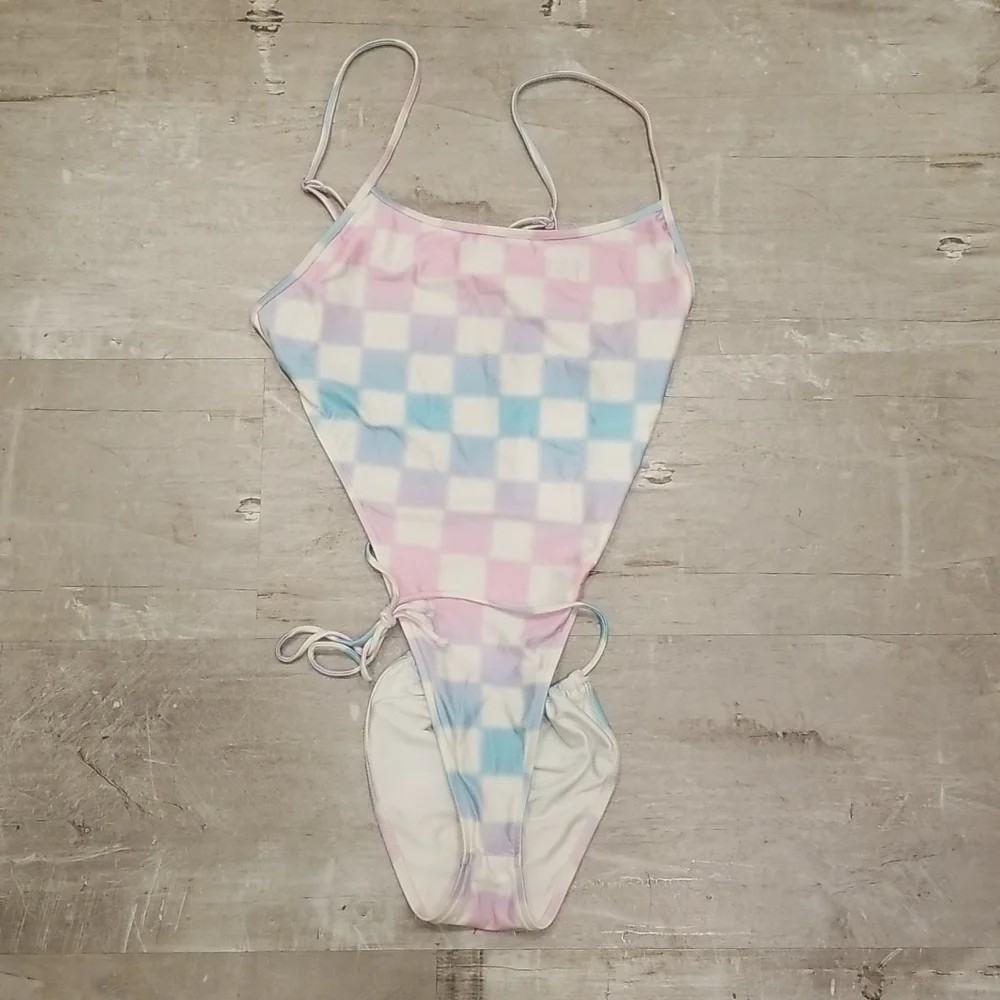 Frankies Bikinis alo frankie